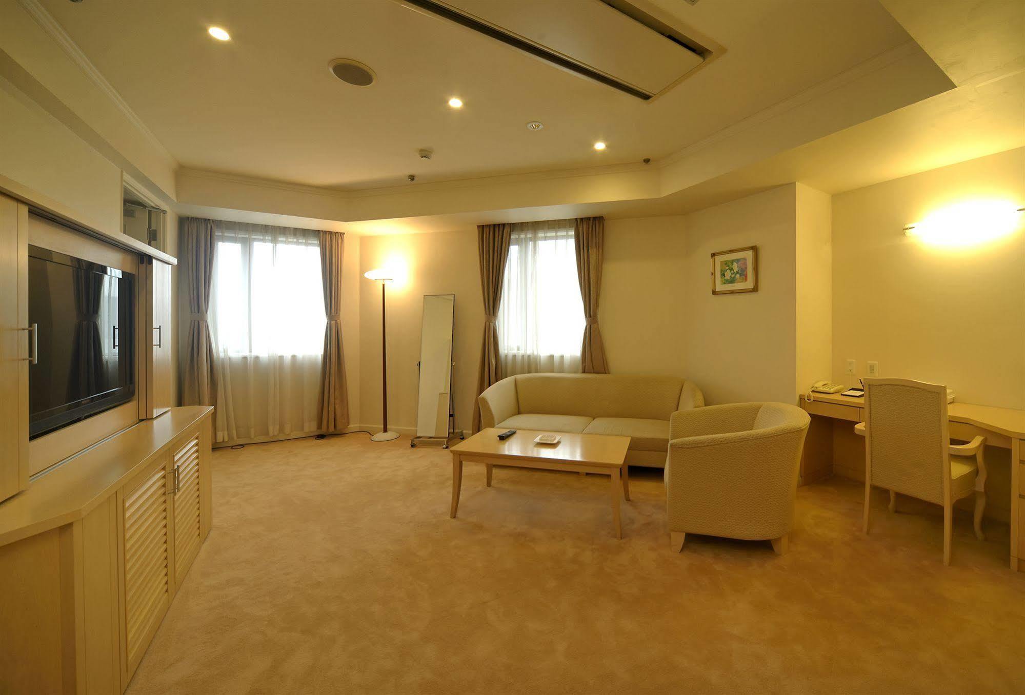 อมามี ซันพลาซ่า โฮเต็ล Hotel อามามิ ภายนอก รูปภาพ